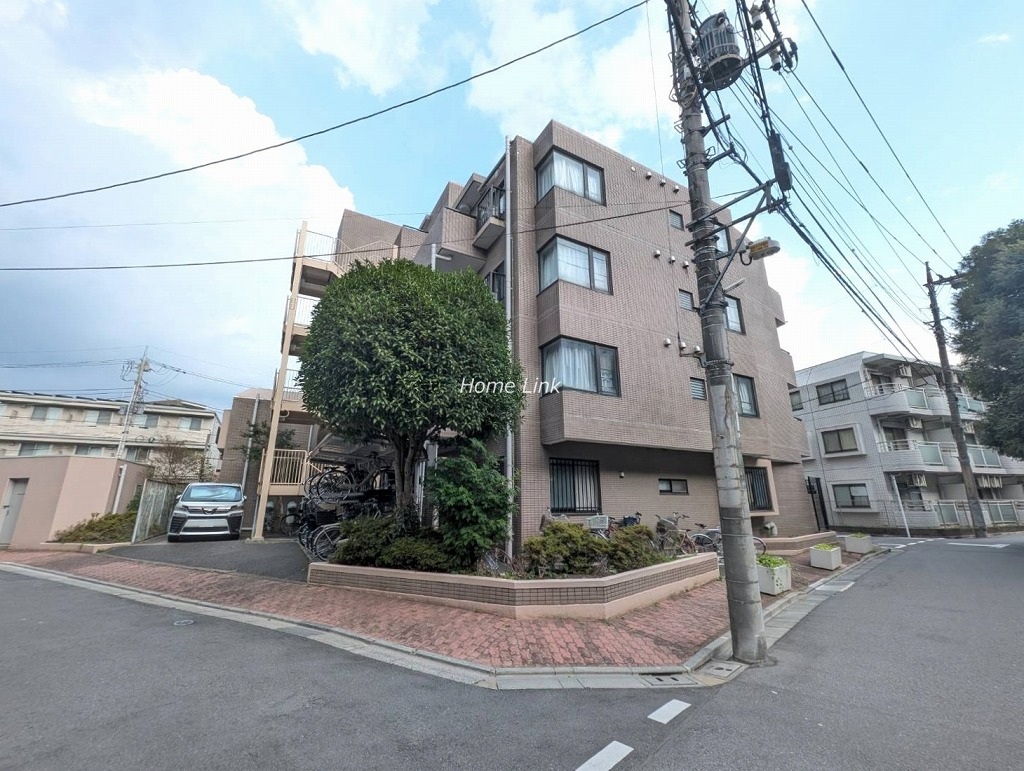 ファミール成増　西側からの外観